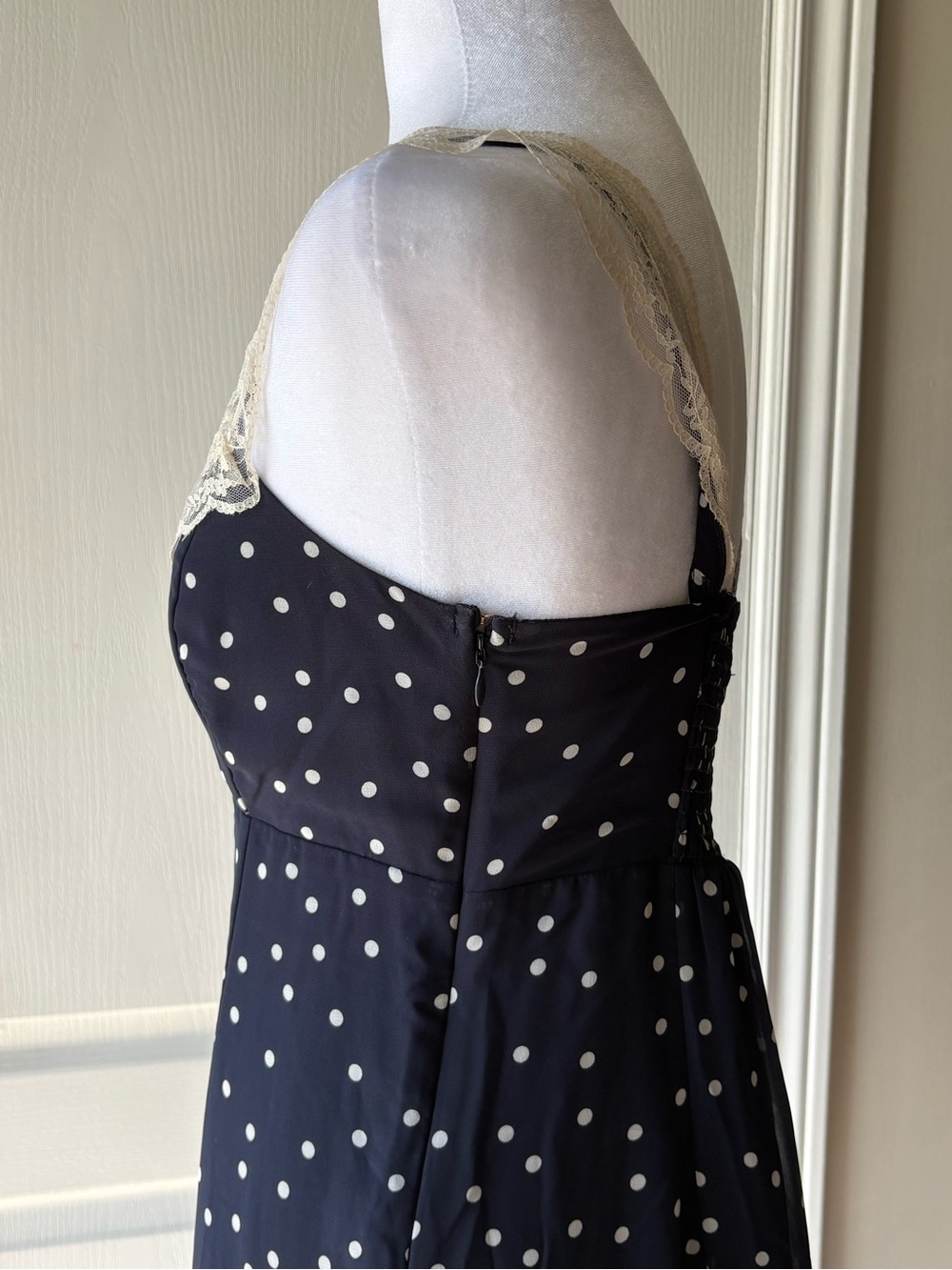Abercrombie and Fitch Lace Trim V Neck Polka Dot Dress in Navy - Picture 5 of 6